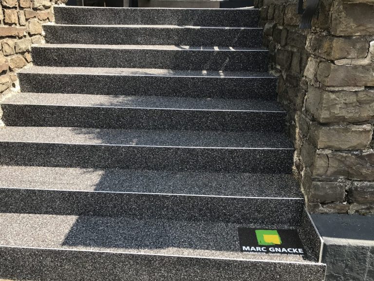Steinteppich Treppe und Qubo® Painting